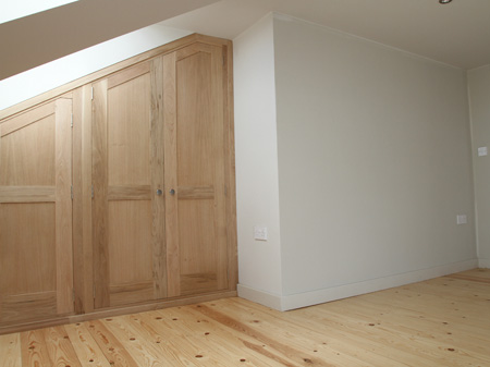 Fitted bedroom furniture